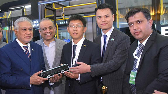 Yutong Bus Receives High Praise from Pakistani Leaders and International Delegations for Advancing Green Mobility