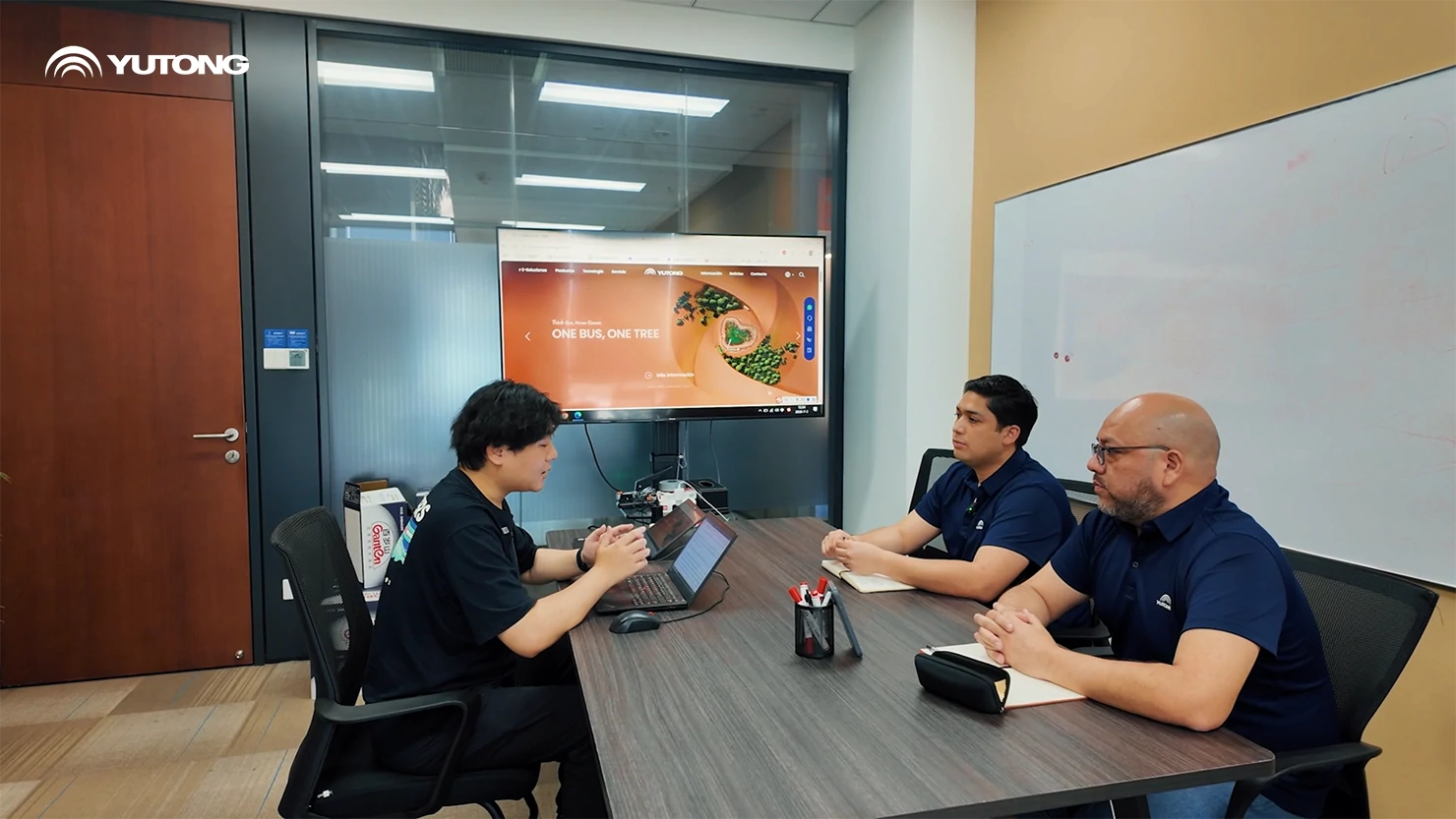Gather in Yutong, Connect the World, Grow Hand in Hand with Our Global Workforce Gather in Yutong, Connect the World, Grow Hand in Hand with Our Global Workforce
