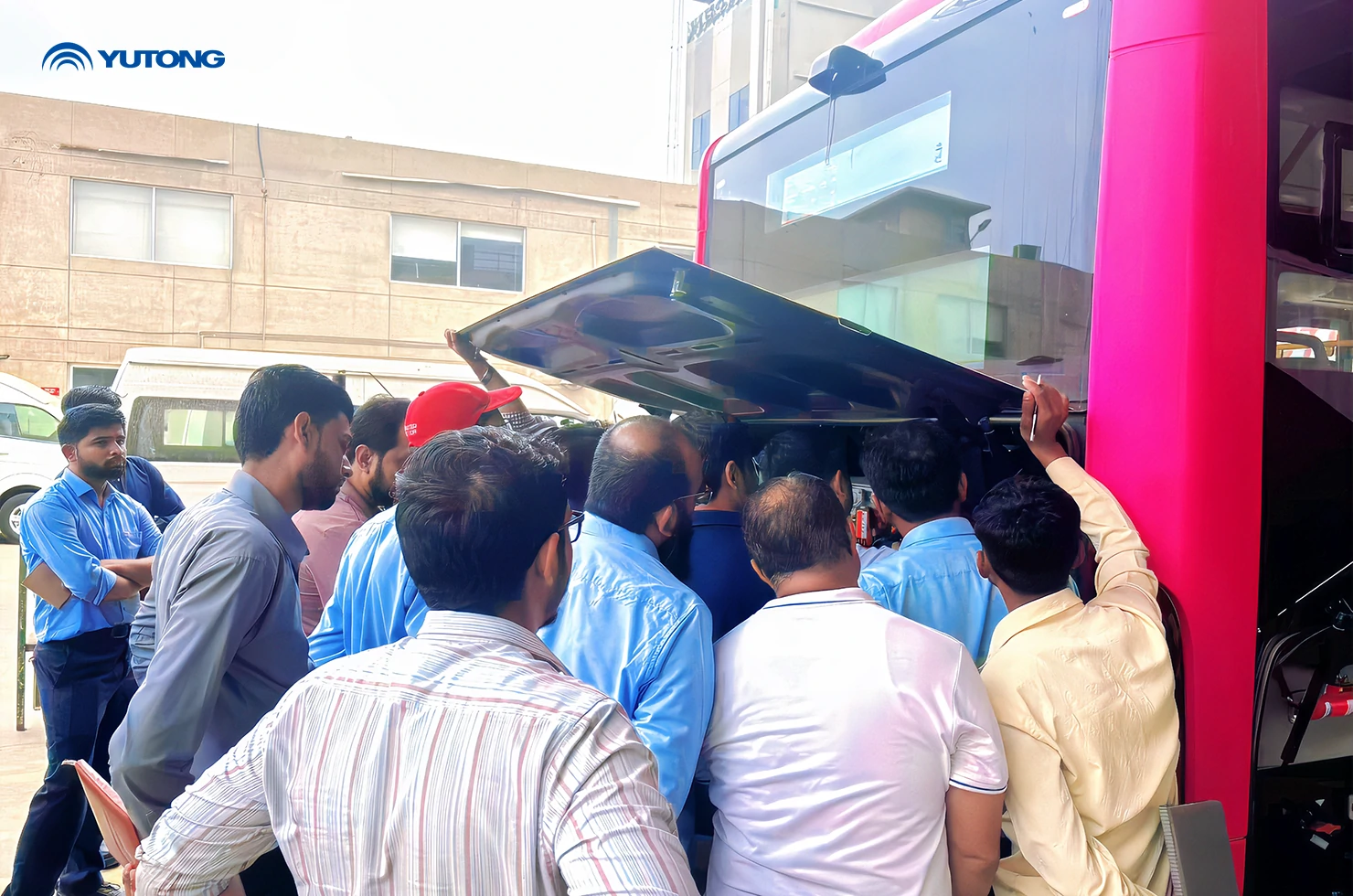 Yutong Hosts EV Maintenance Training in Karachi: Hands-On, Theory-Driven Sessions Bolster Local Service Capabilities Yutong Hosts EV Maintenance Training in Karachi: Hands-On, Theory-Driven Sessions Bolster Local Service Capabilities